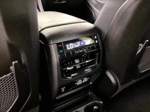 Used 2023 Jeep Grand Cherokee L Laredo RWD image 9