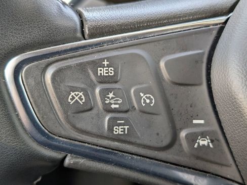 Used 2024 Chevrolet Equinox LT FWD image 19