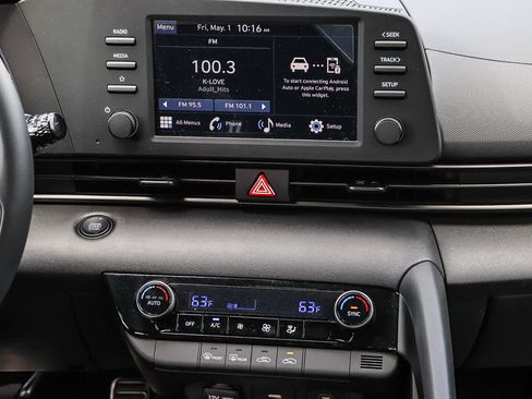 New 2026 Hyundai Elantra Sport FWD image 15