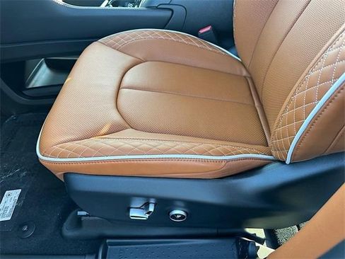 New 2026 Chrysler Pacifica Pinnacle image 10
