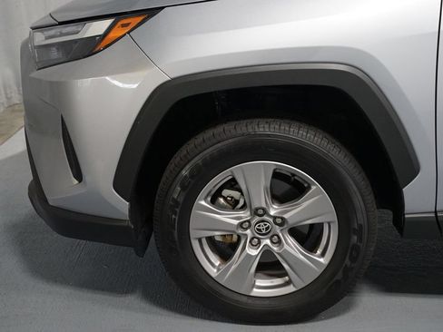 Used 2025 Toyota RAV4 XLE FWD image 5