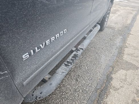 Used 2018 Chevrolet Silverado 1500 LT image 10