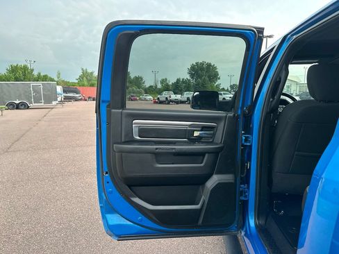 Used 2022 RAM 1500 Warlock AWD/4WD image 21