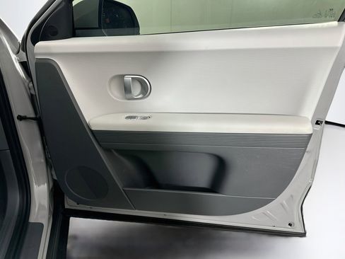 Used 2024 Hyundai Ioniq 5 SEL RWD image 32