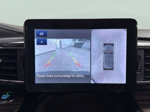 Used 2021 Ford Explorer Limited w/ Equipment Group 301A AWD/4WD image 27