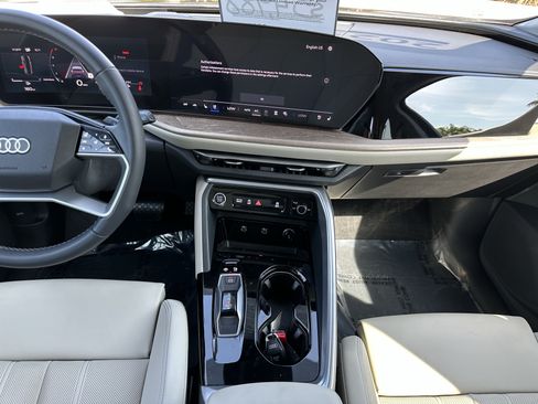 Certified 2025 Audi Q5 Premium Plus w/ Premium Plus AWD/4WD image 15