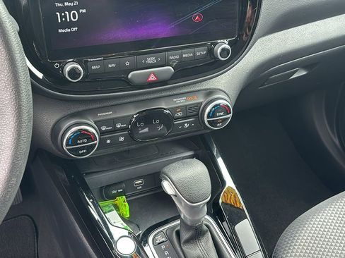 Used 2024 Kia Soul S FWD image 20