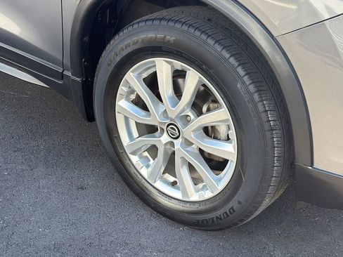 Used 2020 Nissan Rogue SV image 10