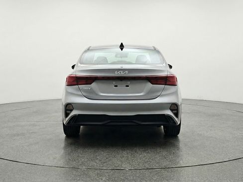 Used 2024 Kia Forte LXS image 7