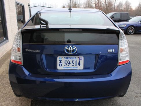 Used 2011 Toyota Prius Five image 8