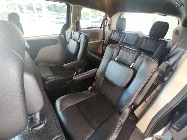 Used 2017 Dodge Grand Caravan SXT FWD image 37