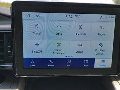 Used 2022 Ford Explorer XLT w/ Equipment Group 202A image 25