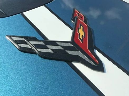 Used 2025 Chevrolet Corvette Z06 RWD image 15