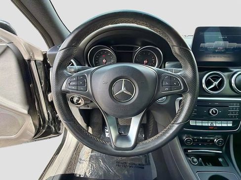 Used 2018 Mercedes-Benz CLA 250 image 37