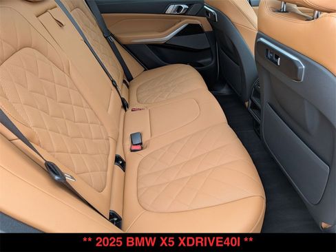 Certified 2025 BMW X5 xDrive40i w/ Premium Package image 28