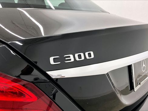 Certified 2018 Mercedes-Benz C 300 Sedan image 30
