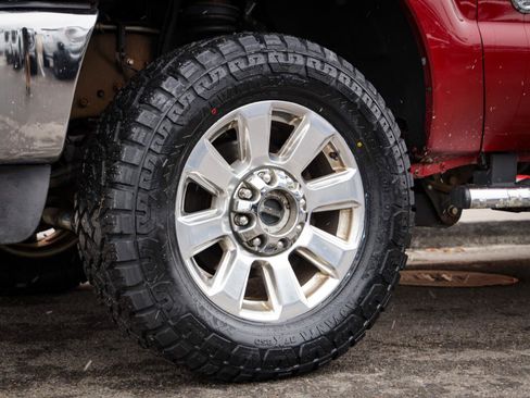 Used 2014 Ford F350 Lariat w/ Lariat Chrome Package image 11