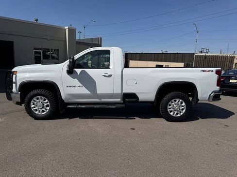 Used 2022 Chevrolet Silverado 3500 LT w/ Convenience Package image 6