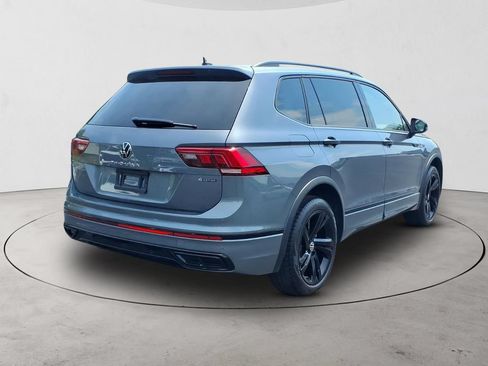 Used 2024 Volkswagen Tiguan SE R-Line AWD/4WD image 5