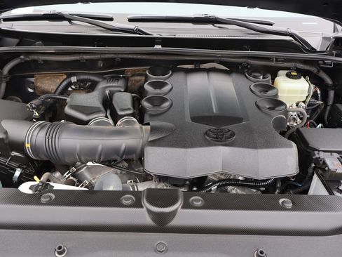 Used 2020 Toyota 4Runner SR5 Premium image 14