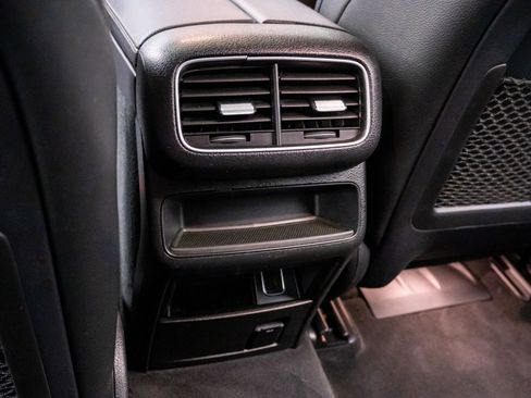 Used 2021 Mercedes-Benz GLE 350 4MATIC image 19