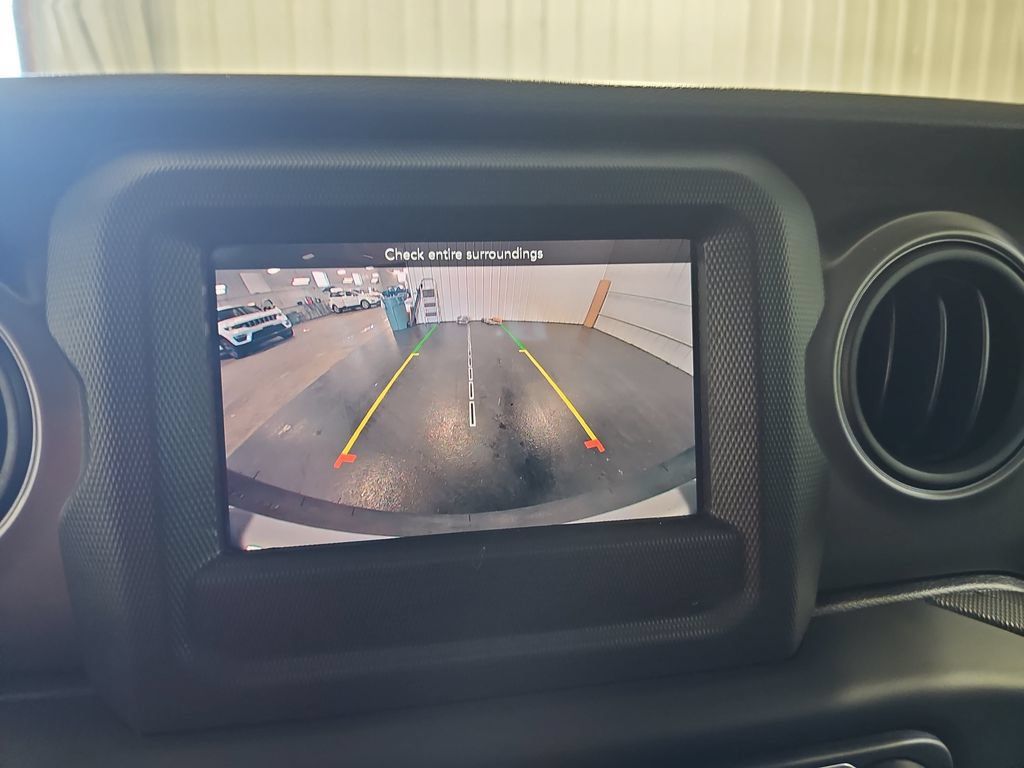 Used 2022 Jeep Wrangler Unlimited Sport AWD/4WD image 23