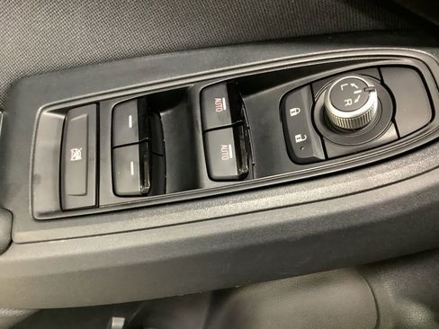 Certified 2023 Subaru Crosstrek 2.0i Premium image 17