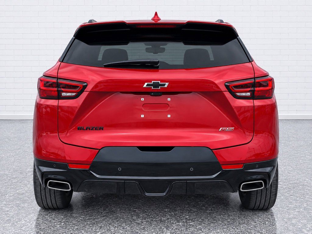 Used 2025 Chevrolet Blazer RS w/ Driver Confidence II Package FWD image 3