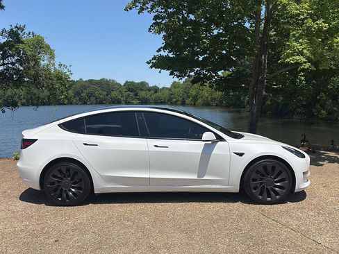 Used 2021 Tesla Model 3 Standard Range Plus RWD image 3