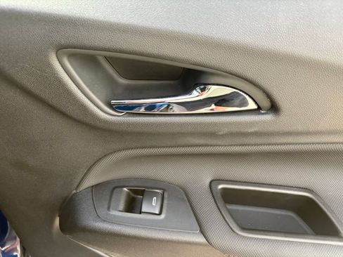 Used 2022 Chevrolet Equinox RS w/ RS Leather Package FWD image 43
