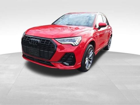 Used 2024 Audi Q3 2.0T Premium Plus w/ Premium Plus Package image 3