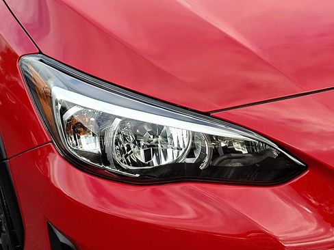 Used 2022 Subaru Crosstrek 2.0i Premium image 9