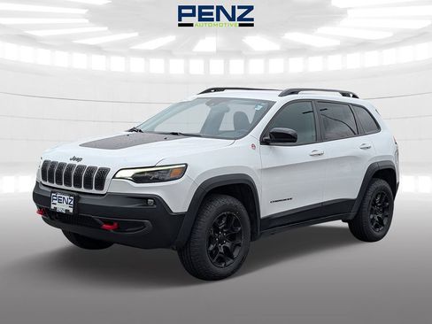Used 2022 Jeep Cherokee Trailhawk w/ Comfort/Convenience Group AWD/4WD image 3