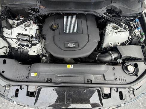 Used 2018 Land Rover Range Rover Sport SE AWD/4WD image 49