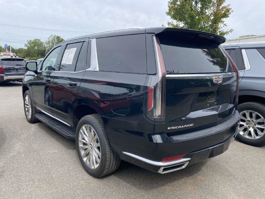 Used 2023 Cadillac Escalade Premium Luxury AWD/4WD image 5