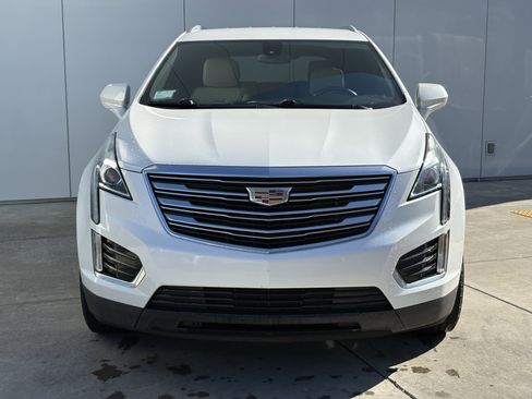 Used 2018 Cadillac XT5 FWD image 3