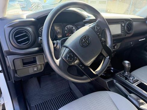 Used 2019 Toyota Tacoma SR w/ SR Convenience Package AWD/4WD image 8