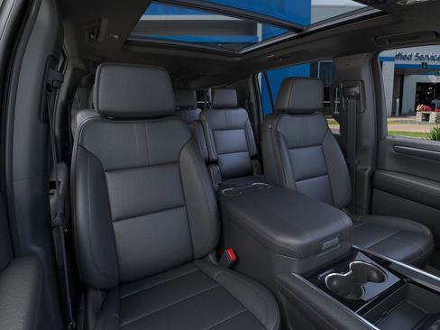 New 2026 Chevrolet Suburban RST AWD/4WD image 16