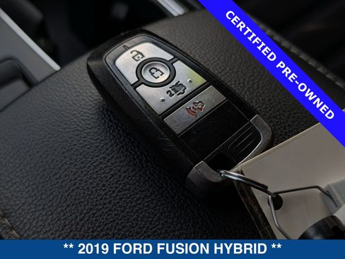 Certified 2019 Ford Fusion SE FWD image 34