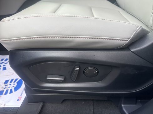 New 2026 Ford Explorer Active w/ Active Comfort Package image 10