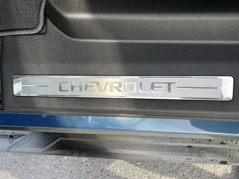 New 2025 Chevrolet Suburban Premier image 26