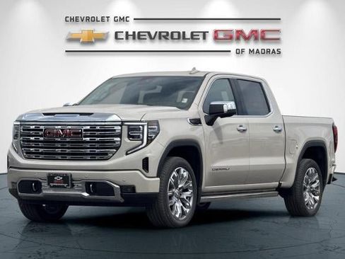 New 2026 GMC Sierra 1500 Denali w/ Denali Reserve Package AWD/4WD image 7