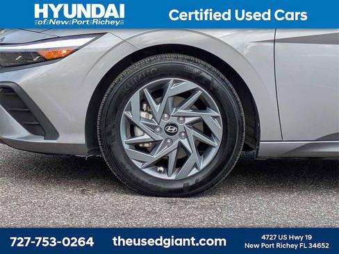 Certified 2024 Hyundai Elantra SEL image 10