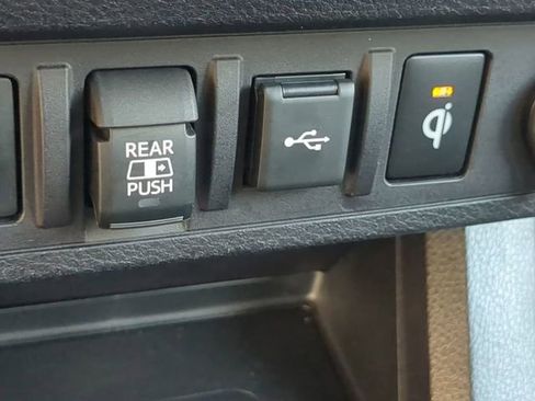 Certified 2022 Toyota Tacoma TRD Sport w/ Technology Package image 21