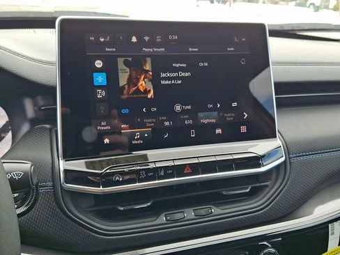 New 2026 Jeep Compass Latitude AWD/4WD image 13
