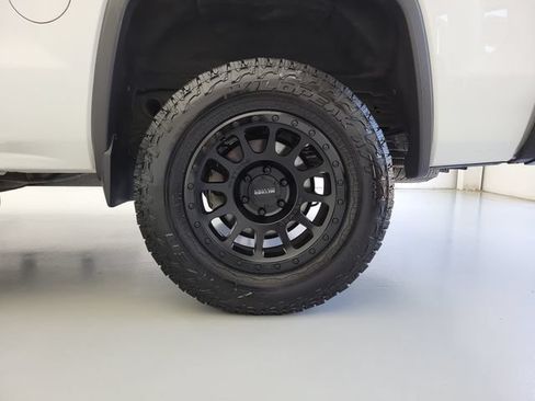 Used 2014 GMC Sierra 1500 SLE w/ Texas SLE Value Package RWD image 11