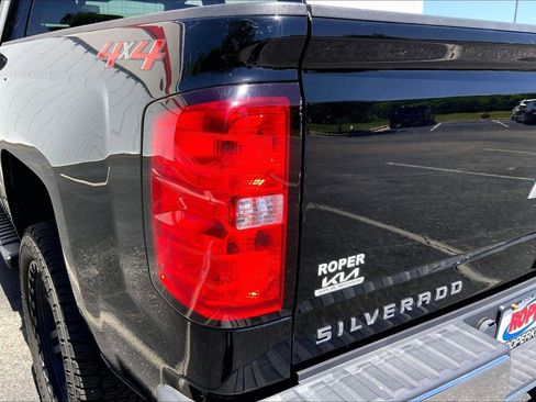 Used 2018 Chevrolet Silverado 1500 LT w/ All Star Edition AWD/4WD image 27