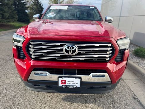 Certified 2025 Toyota Tacoma Limited AWD/4WD image 37