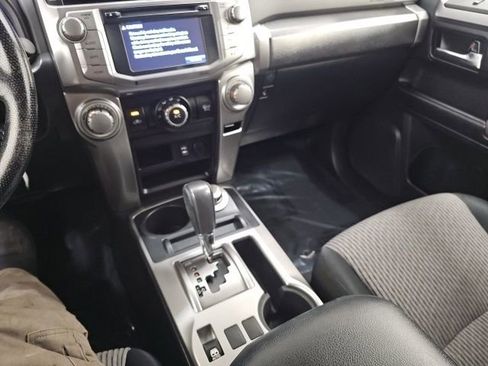 Used 2014 Toyota 4Runner SR5 image 22