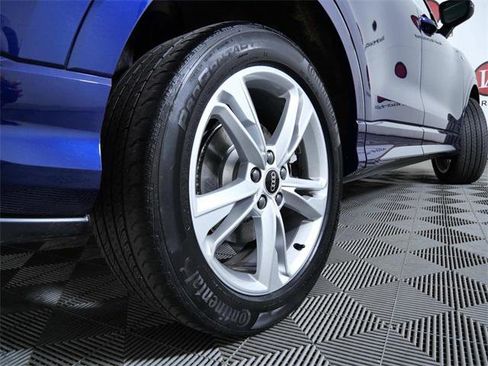 Certified 2022 Audi Q3 2.0T Premium w/ Convenience Package image 9